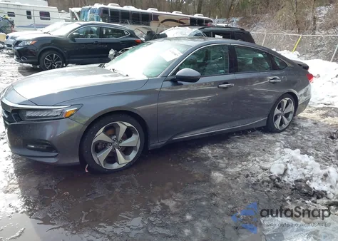 2018 Honda Accord Touring 2.0T z USA, uszkodzony, nr VIN 1HGCV2F99JA007154